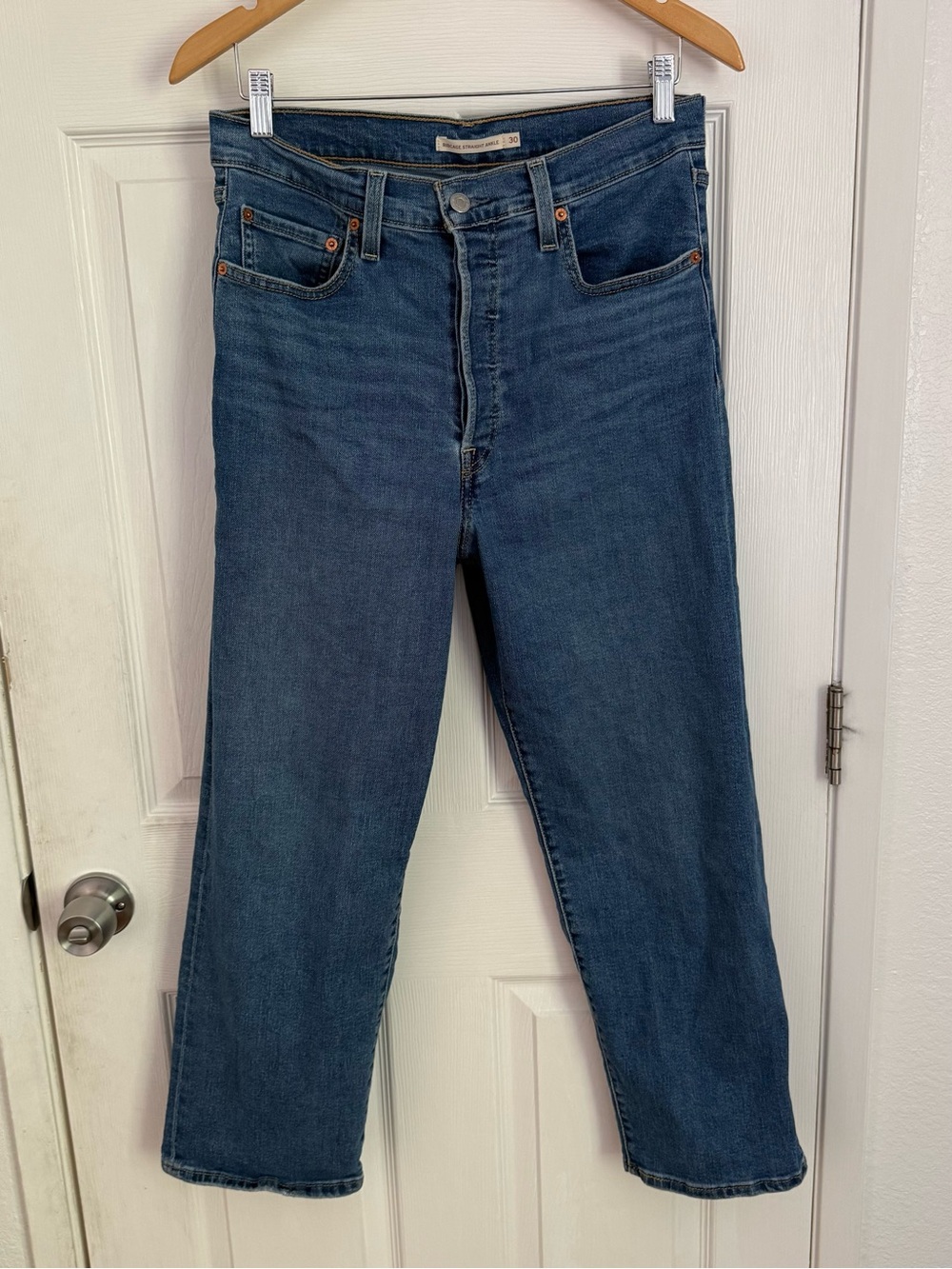 Levi’s women rib cage jeans